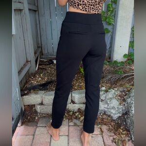 Express curve fit colonist, high-rise pants. Very stretchy size XS